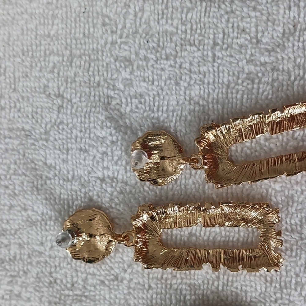WOMEN'S Geometric Chunky Drop Silver and Gold Earring Set. Set of 2. - Picture 9 of 12